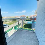 Vila F Celik Villalari Çeşme