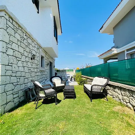 Vila F Celik Villalari Çeşme