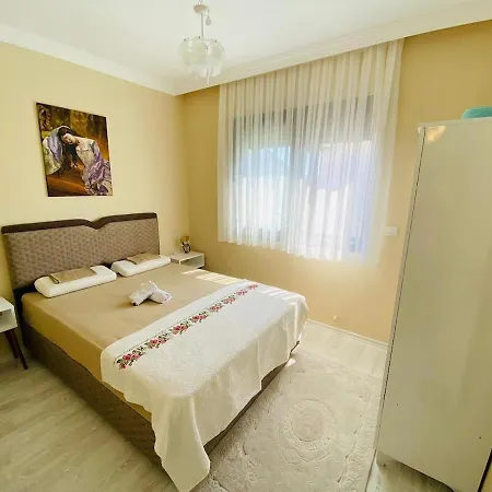 F Celik Villalari Çeşme