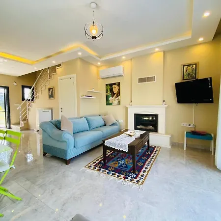 فيلة F Celik Villalari