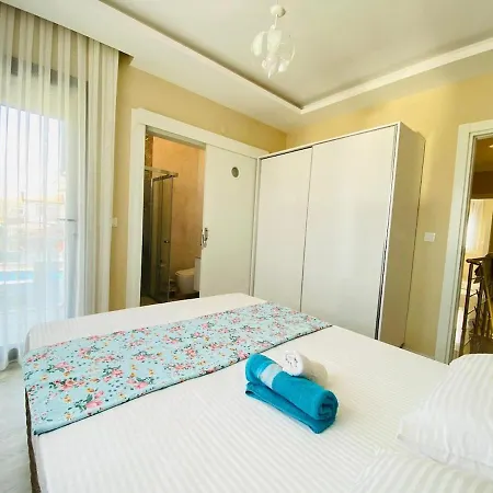 Vila F Celik Villalari Çeşme