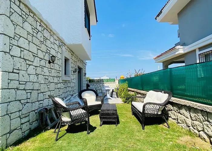 Vila F Celik Villalari Çeşme