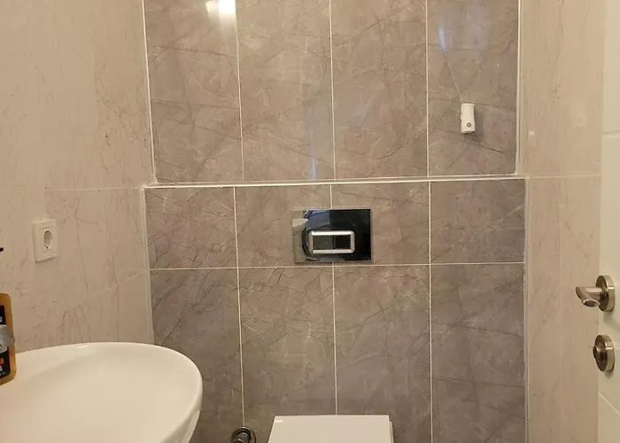 F Celik Villalari Vila