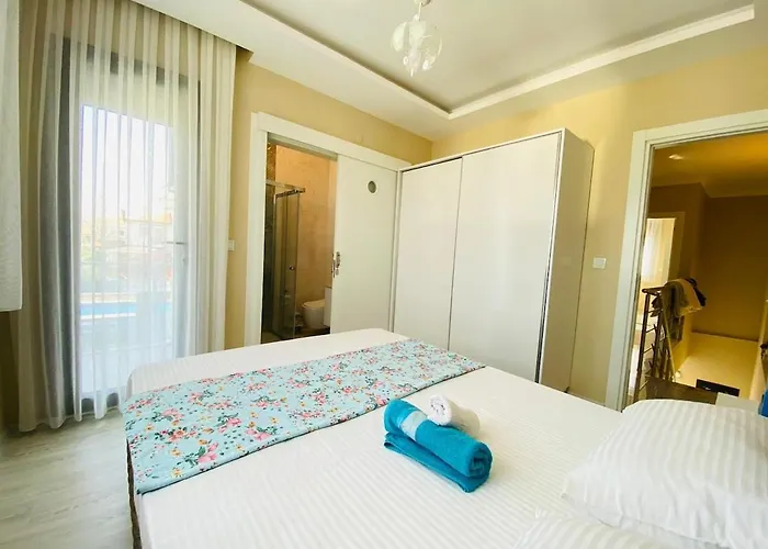 Vila F Celik Villalari Çeşme